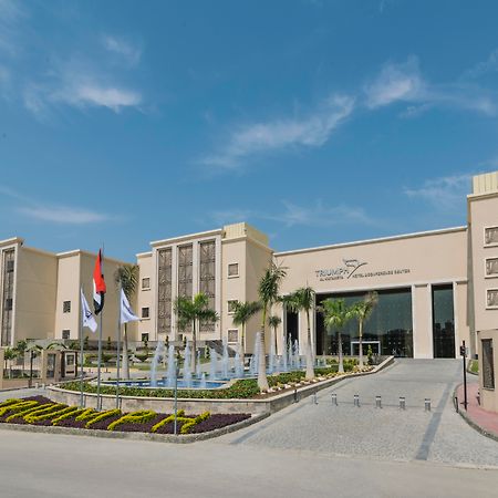 Triumph Luxury Hotel Kairo Bagian luar foto Arab Academy for Science, Technology and Engineering and Research