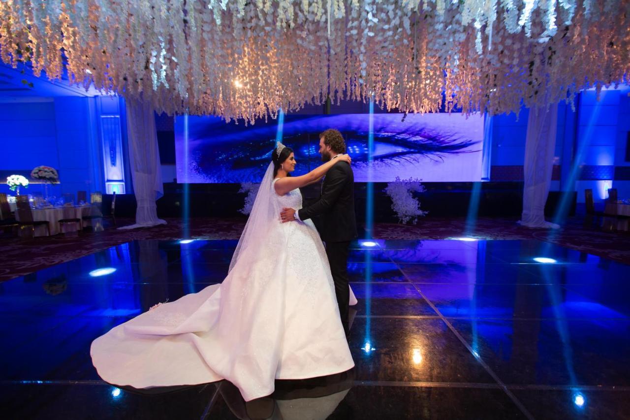 Triumph Luxury Hotel Kairo Bagian luar foto A wedding reception